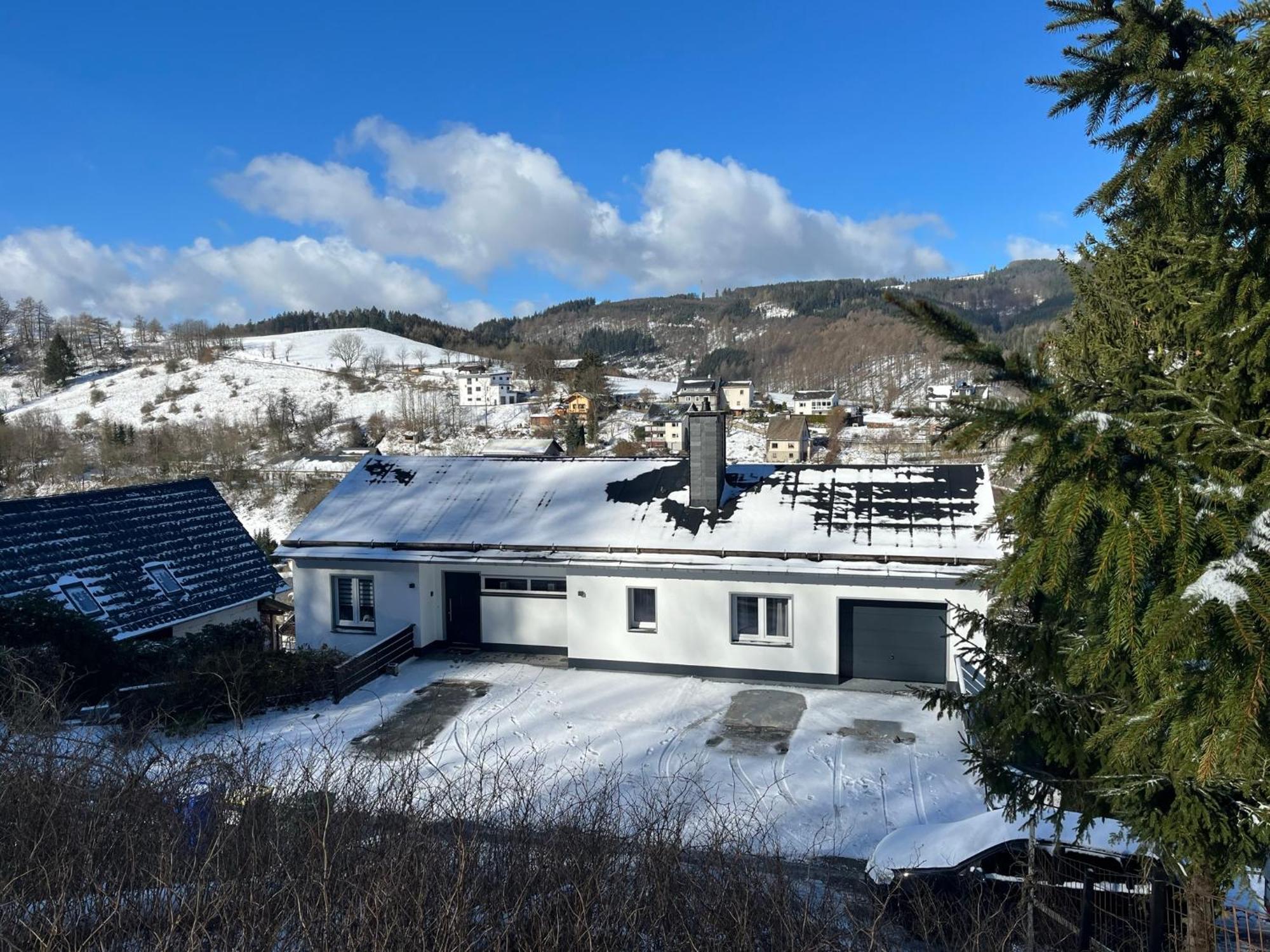 شقة Panoramablick Willingen Schwalefeld المظهر الخارجي الصورة
