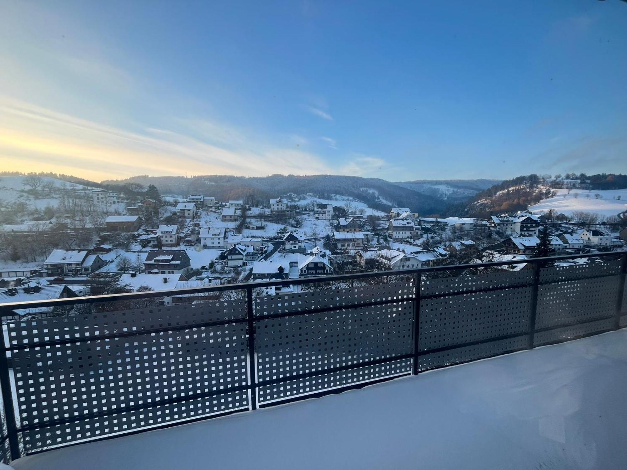 شقة Panoramablick Willingen Schwalefeld المظهر الخارجي الصورة